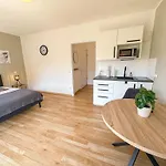 Appartement Stadtwald Langzeit-apartment - Kueche - Waschmaschine - S-bahn Direkt *