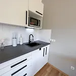Stadtwald Langzeit-apartment - Kueche - Waschmaschine - S-bahn Direkt