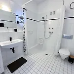 Appartement Stadtwald Langzeit-apartment - Kueche - Waschmaschine - S-bahn Direkt *