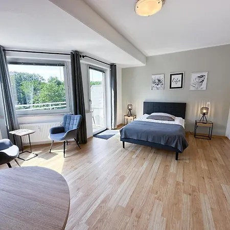 Stadtwald Langzeit-apartment - Kueche - Waschmaschine - S-bahn Direkt