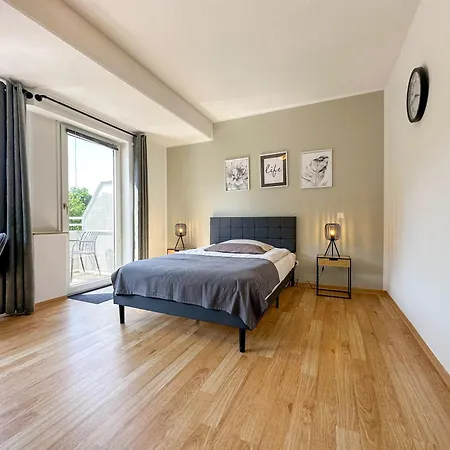 Stadtwald Langzeit-apartment - Kueche - Waschmaschine - S-bahn Direkt Apartmán