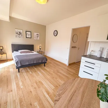 Stadtwald Langzeit-apartment - Kueche - Waschmaschine - S-bahn Direkt 公寓 埃森