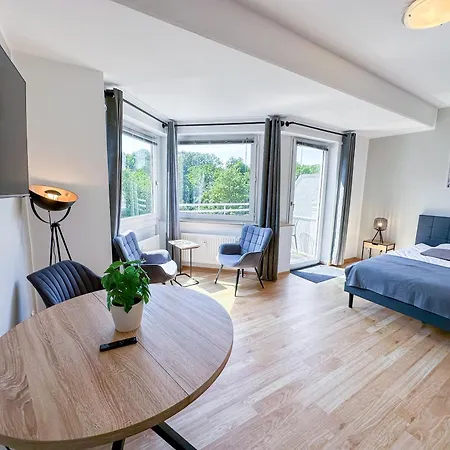 公寓 Stadtwald Langzeit-apartment - Kueche - Waschmaschine - S-bahn Direkt