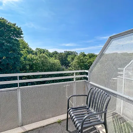 Stadtwald Langzeit-apartment - Kueche - Waschmaschine - S-bahn Direkt Lejlighed *