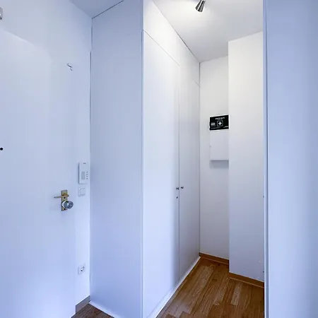 Stadtwald Langzeit-apartment - Kueche - Waschmaschine - S-bahn Direkt *