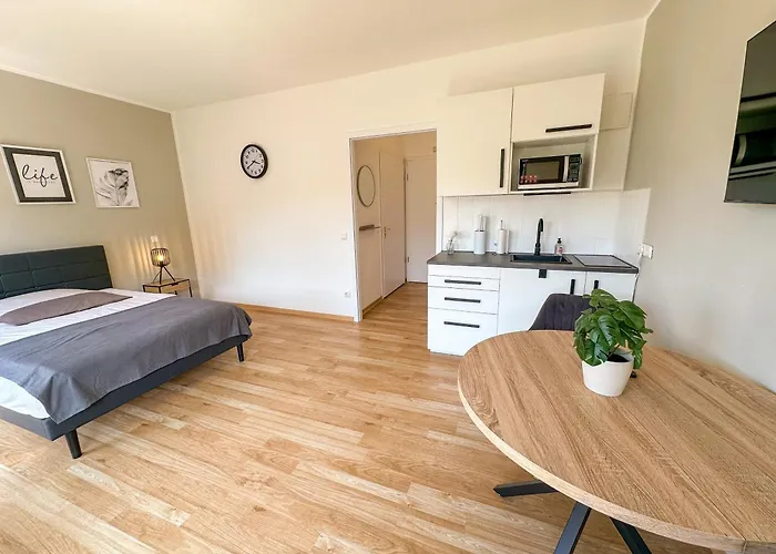 Apartment Stadtwald Langzeit-apartment - Kueche - Waschmaschine - S-bahn Direkt *