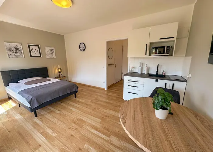 Stadtwald Langzeit-apartment - Küche - Waschmaschine - S-bahn Direkt Apartamento *