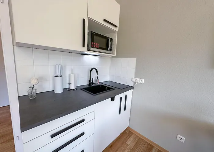 Stadtwald Langzeit-apartment - Küche - Waschmaschine - S-bahn Direkt