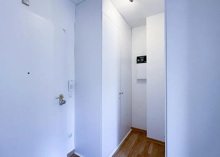 Stadtwald Langzeit-apartment - Kueche - Waschmaschine - S-bahn Direkt *