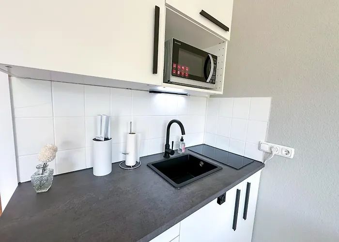 Apartamento Stadtwald Langzeit-apartment - Küche - Waschmaschine - S-bahn Direkt *